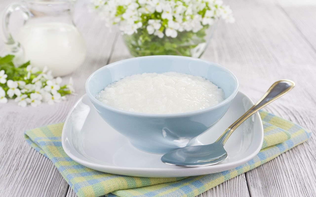 Perinteisin riisipuuro on kermaisempaa, jos käytetään vain kahta ainesosaa: virheitä, joita kukaan ei pidä