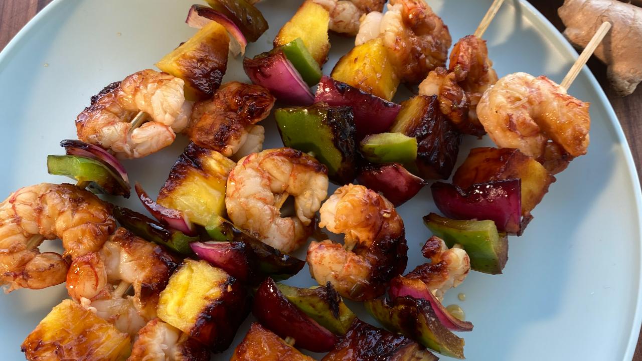 10 meren antimista valmistettua kanapee-alkupalaa, jotka eivät saa puuttua uudenvuoden juhlapöydästäsi.