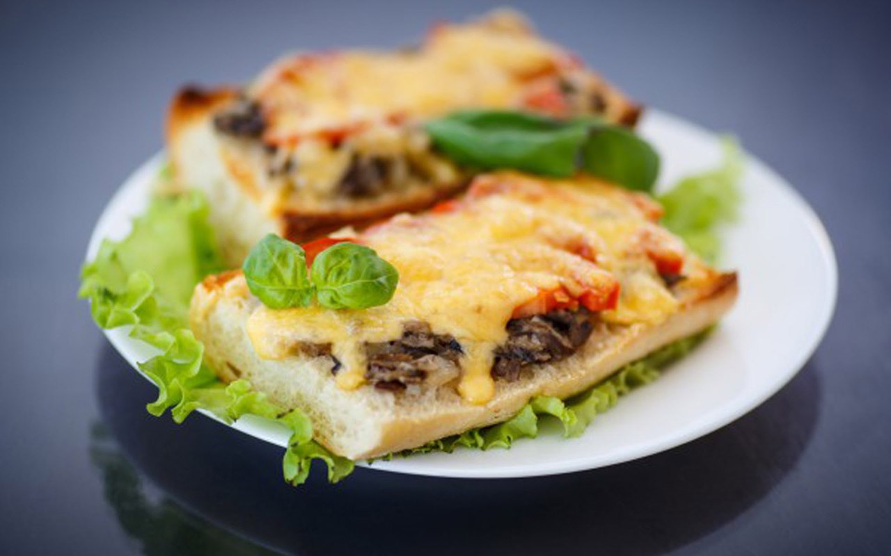 Valmistuu viidessä minuutissa ja syödään kahdessa. Sopii erinomaisesti aamiaisleivän päälle levitettäväksi.