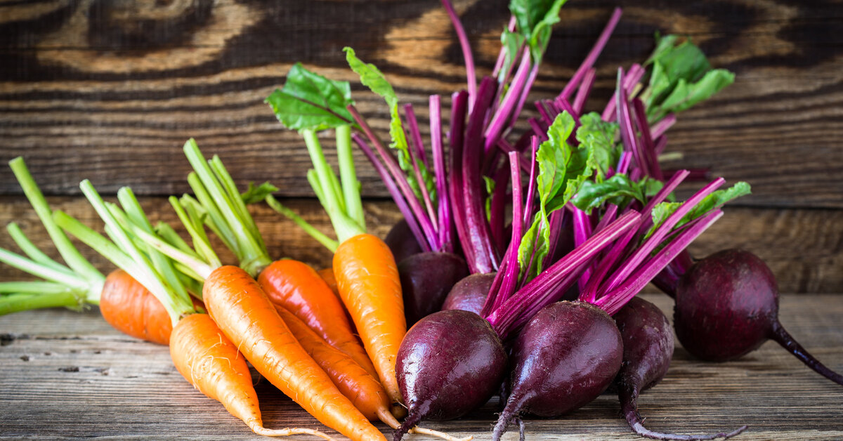 Hyödylliset porkkana- ja punajuuripannukakut: helppo resepti ilman uunia ja nopeasti valmistuva