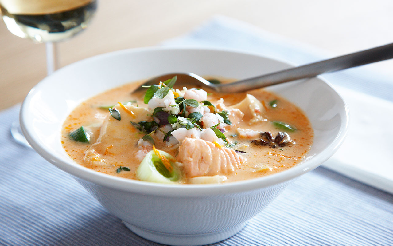 Veli Angel, kokki: ”Paras meren antimista valmistettu kermakeitto jouluksi valmistetaan 60 grammasta riisiä, 2 sipulista ja 4 porkkanasta.”