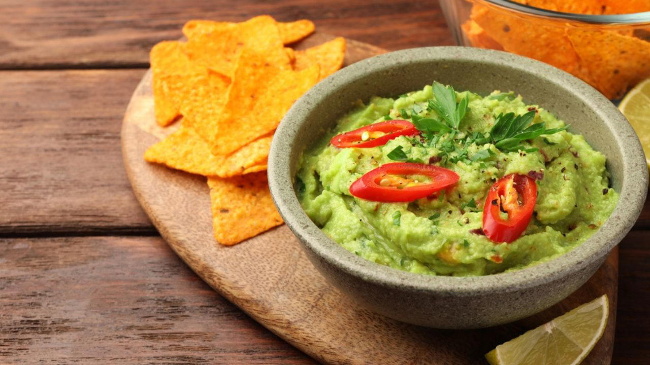 Ei, guacamole, jota ostat supermarketista, ei ole aitoa guacamolea, vaan vain avokadososetta.