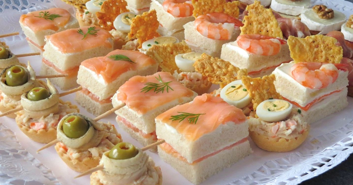 Kuinka valmistaa gluteenittomia kanapeita: kolme herkullista ja helppoa vaihtoehtoa jouluillalliselle