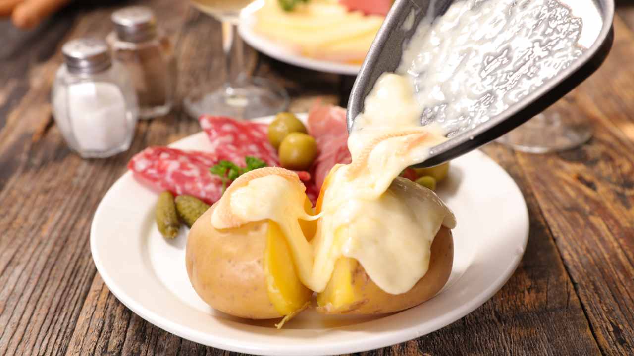 Raclette jouluksi: kuusi omaperäistä variaatiota