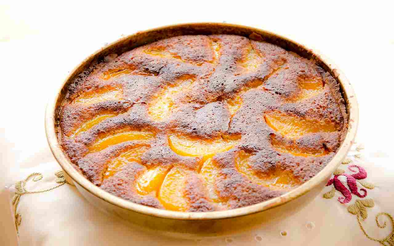 Joulun hedelmäkakku tai suomalainen hedelmäpudding