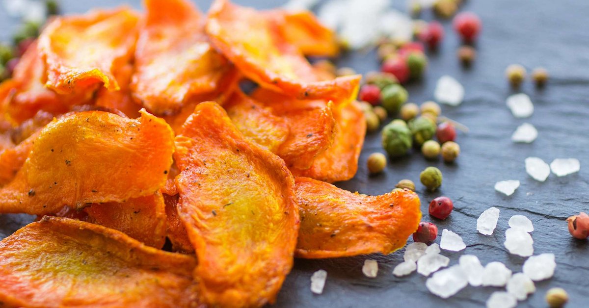 Kuinka valmistaa superkrispisiä uuniperunalastuja – helpoin resepti kevyelle välipalalle