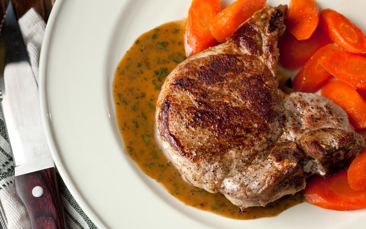 Joseban resepti roast beefille sinapin ja salottisipulin kastikkeen kera