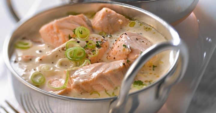 Sisar Anastasian kalaresepti jouluaattona on parempi kuin karppi. En ole vielä ehtinyt syödä ensimmäistä annosta loppuun, kun jo mietin lisäannosta.