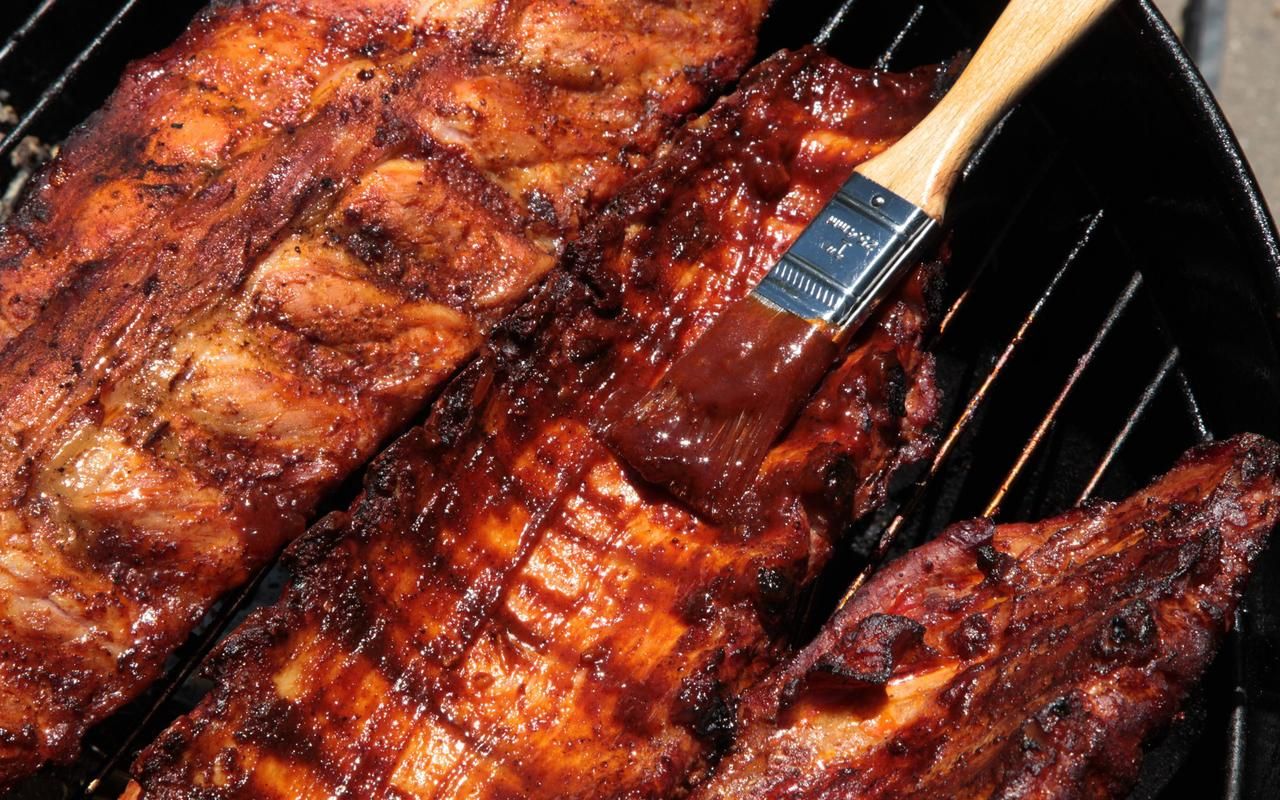 Sian kyljykset hunajalla ja sinapilla, herkullista ja nopeaa