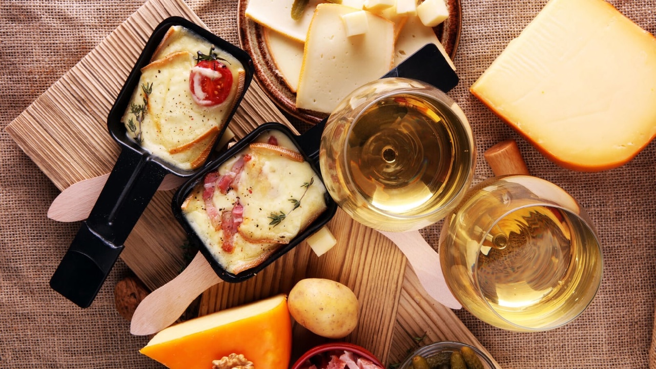 Raclette jouluksi: kuusi omaperäistä variaatiota