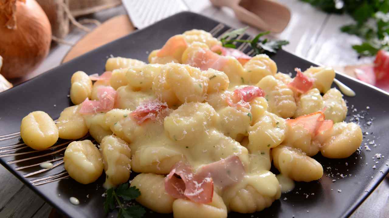 Hyödylliset gnocchi carbonara – edullinen ja ihanteellinen resepti laihduttamiseen makua tinkimättä.