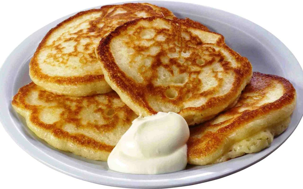 Neljä salaisuutta, joilla saat pannukakkusi kuohkeiksi ja ilmaviksi