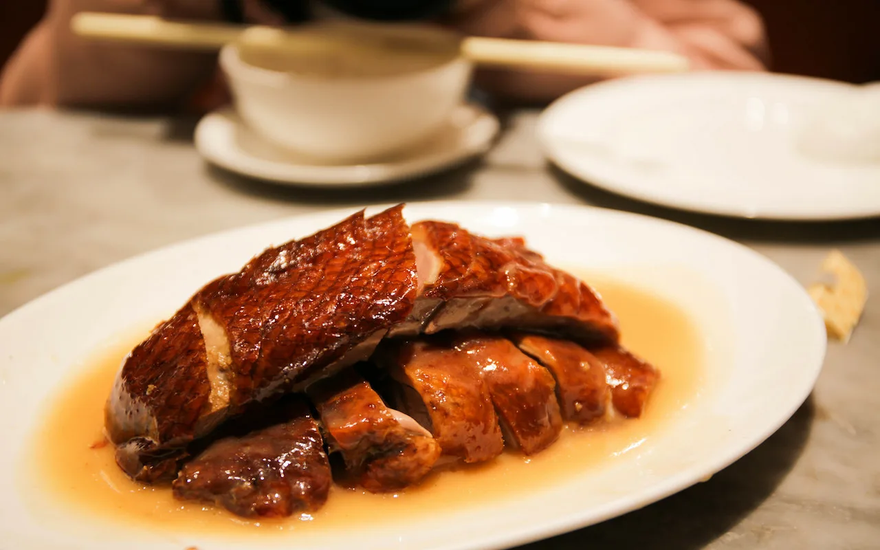 Ei kalkkunaa, ei kanaa. Valitsen tämän linnun juhlapäiviksi, koska se on terveellisempi ja uskomattoman mehukas.