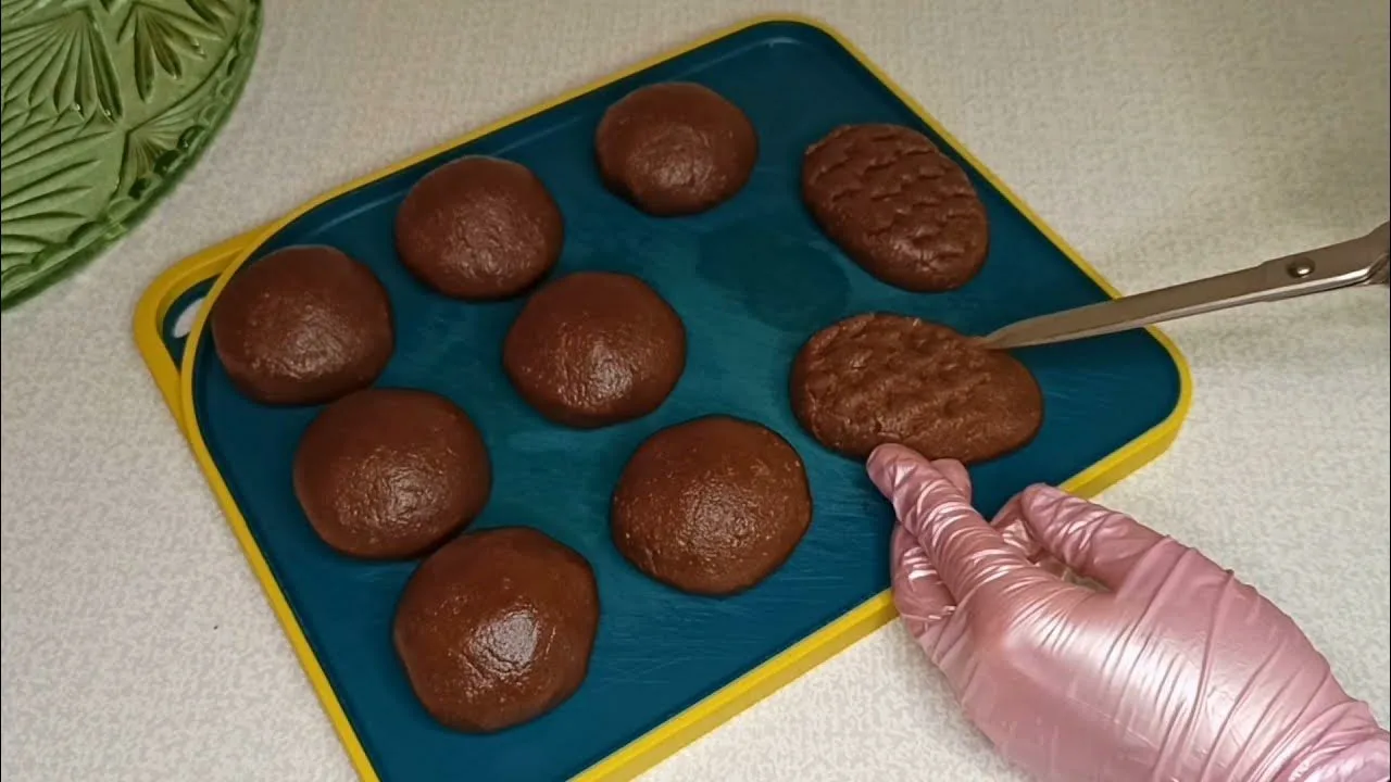 Makeat suklaanananaksia, gluteenittomia ja ilman leivontaa.