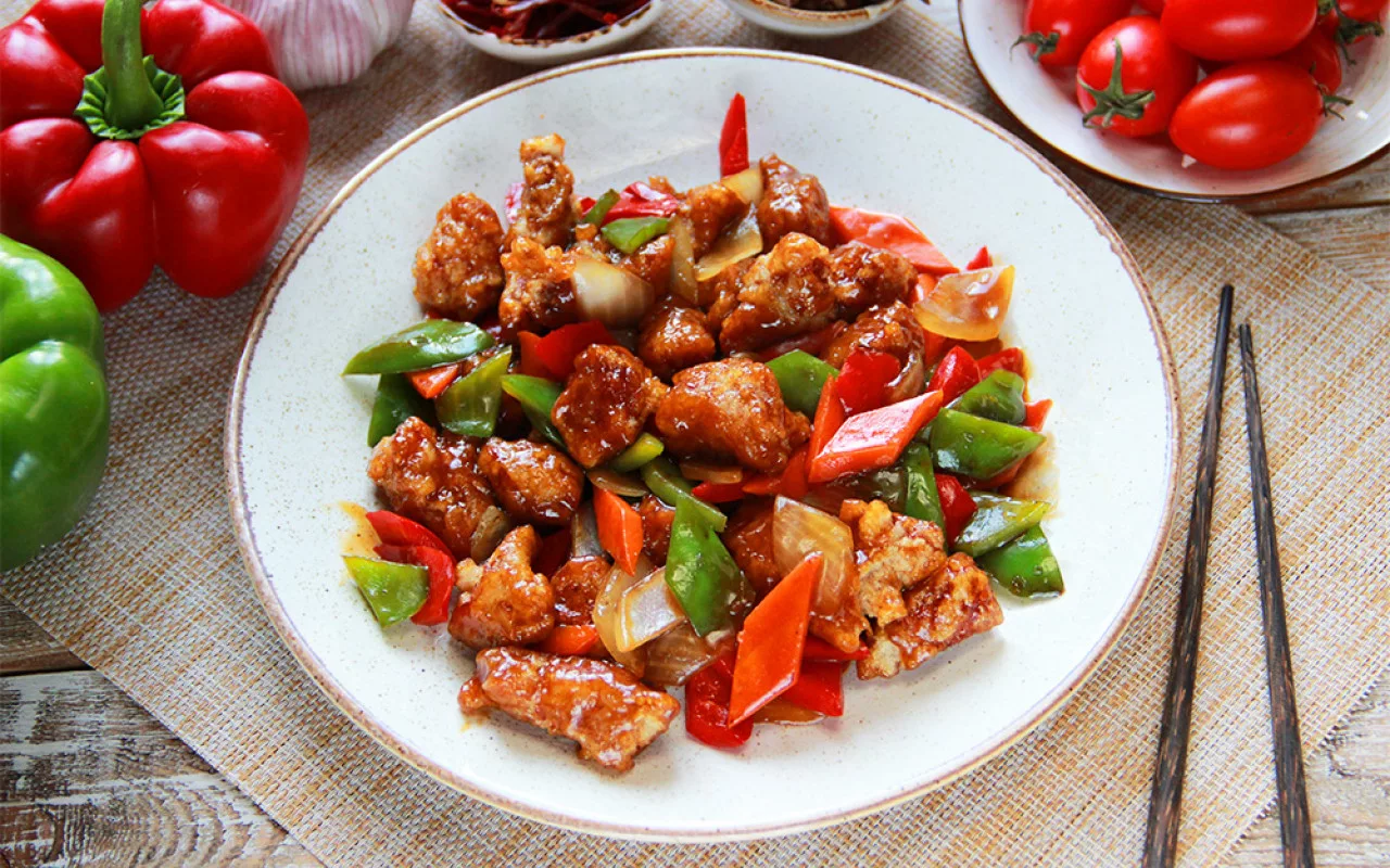 Teriyaki-kastikkeella ja ananaksella glaseeratut kananrinnat