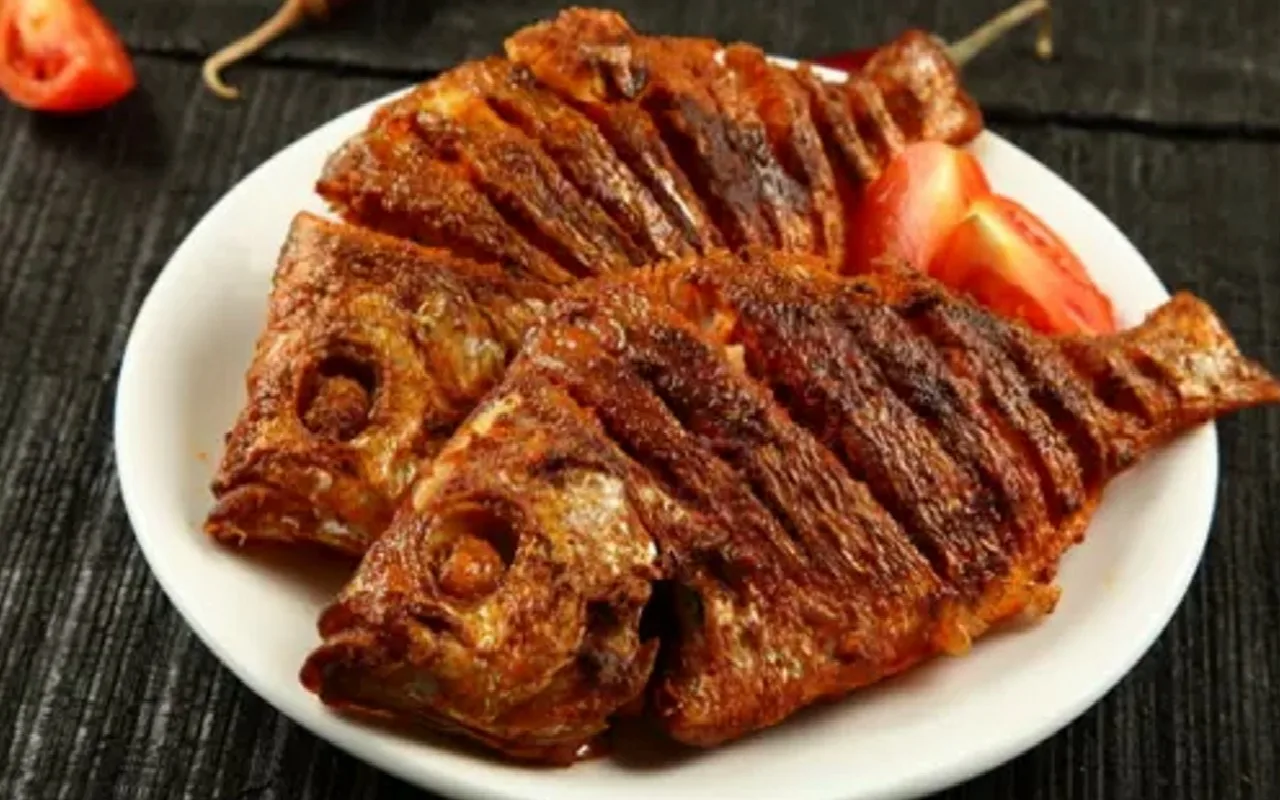 Paistettu kala hyytelössä