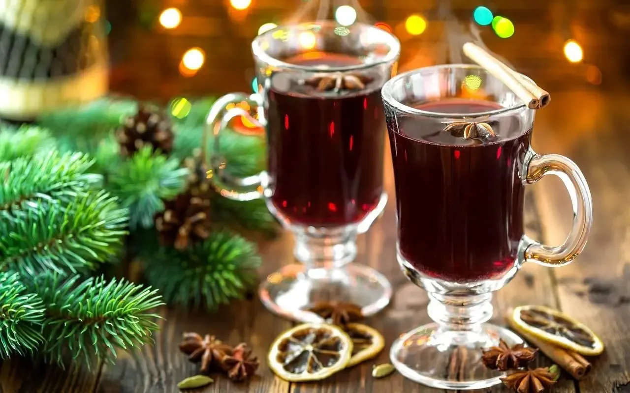 Korvaamattomat cocktailit, joilla voit nauttia joulun mausta.