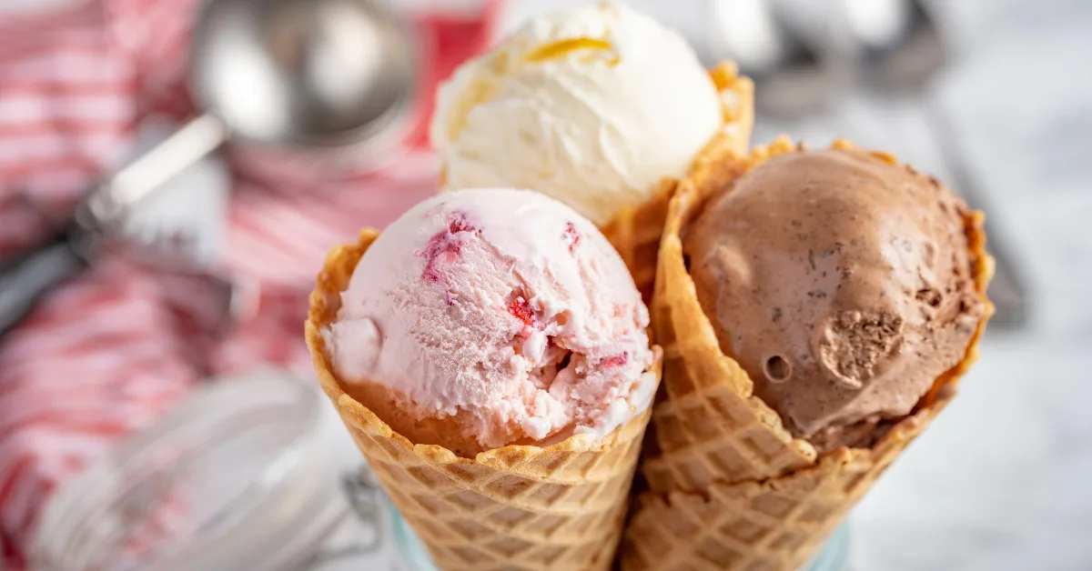 Helppo resepti, jolla voit nauttia herkullisesta kotitekoisesta jäätelöstä jouluna