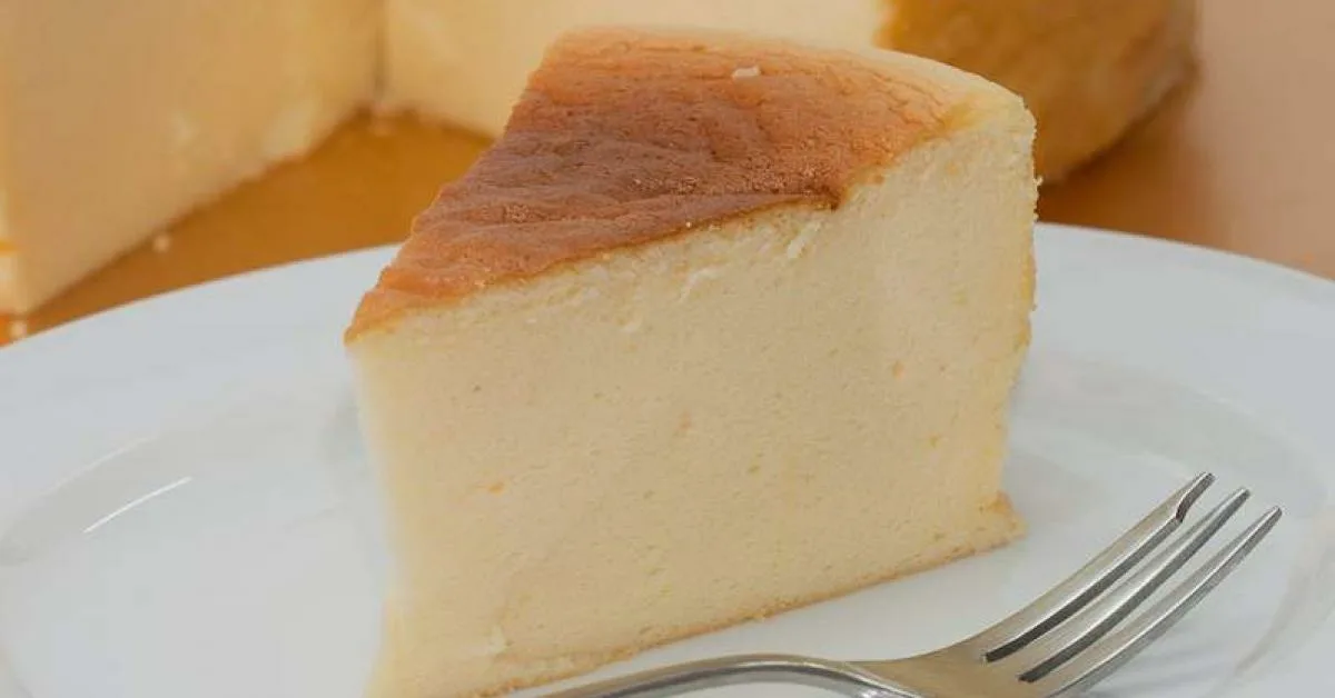 Ilmava japanilainen juustokakku hunajalla