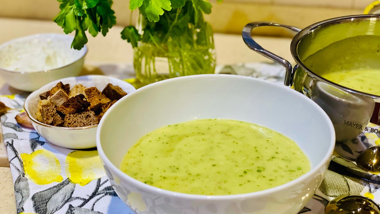 Porkkanakastike ja merenelävien mousse lasissa – täydellinen alkupala juhliin.