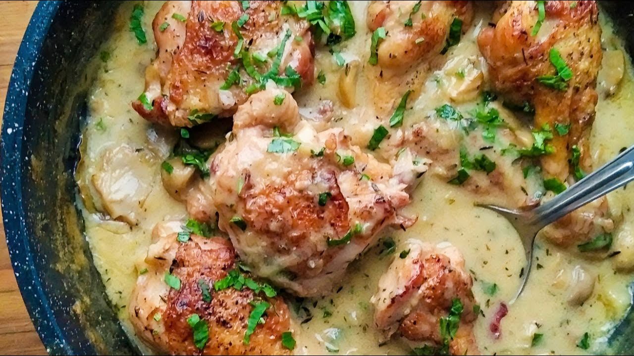 Gulassi on kyllästynyt? Mahtava smetanakastike kanalla — perunamuusin, riisin ja makaronien kanssa