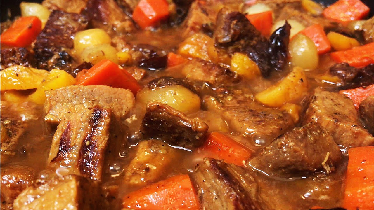 Hobbykokkeille: miten valmistaa haudutettua naudanlihaa ja uudistaa jouluateria.