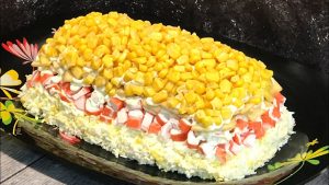 Korvasin ”Krabisalaatissa” maissin tällä – kaikki vieraat luulivat, että sen oli valmistanut kokki. Erinomainen vaihtoehto uudenvuoden juhliin