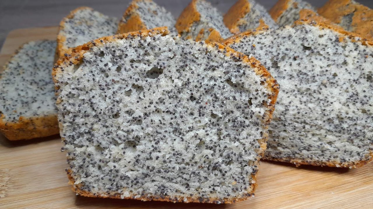 En halua leipoa unikakakkua. Juhlapäivinä leivon toisen kakun, jossa on unikakkuja.