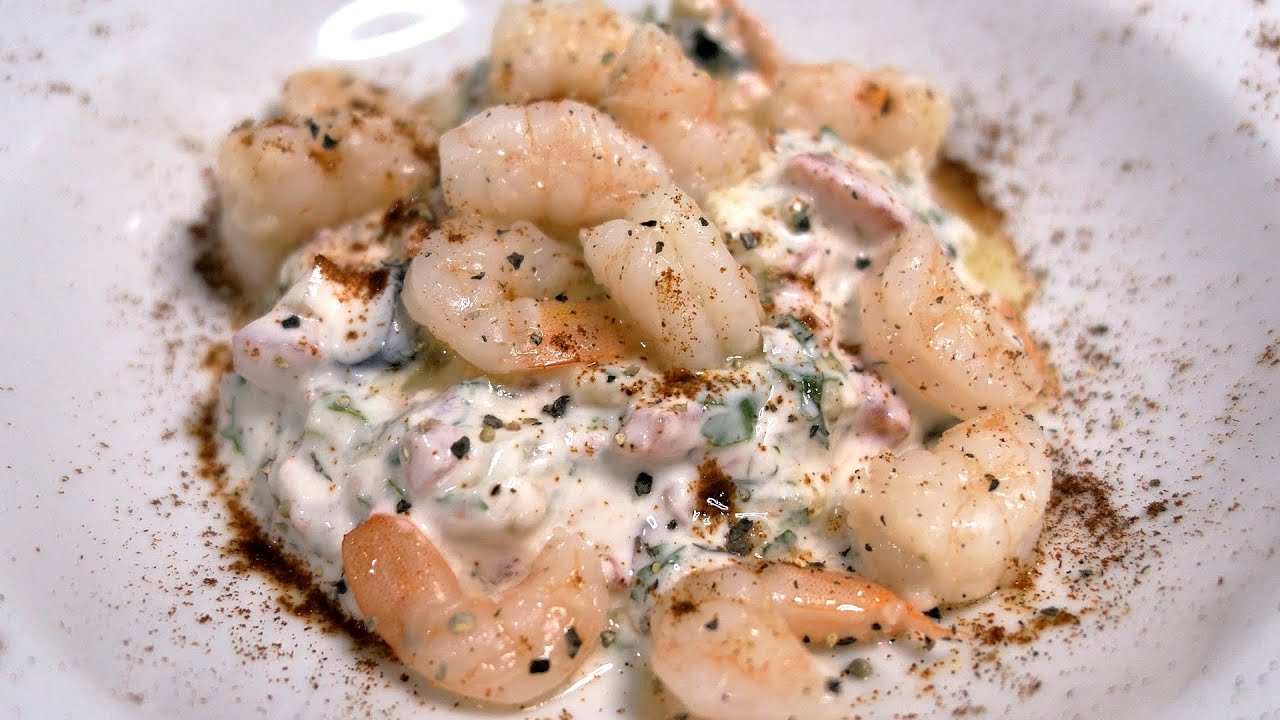 Katkarapukastike kreikkalaisella jogurttikastikkeella – Josefan täydellinen joulukebab