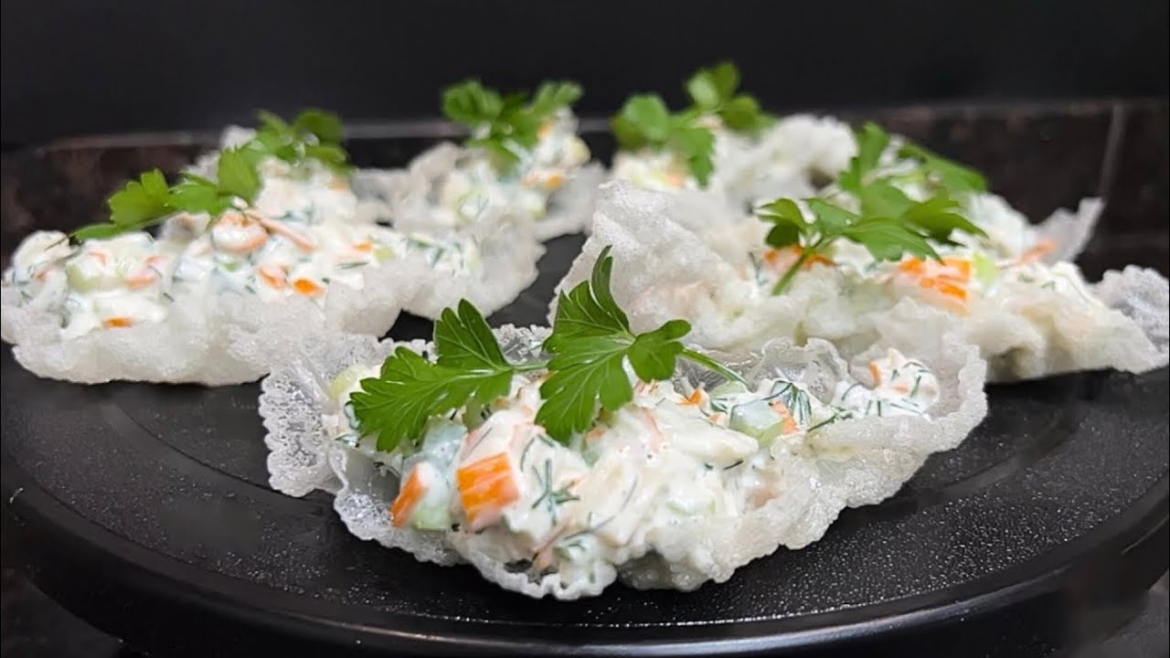 Korvaa kanapeet ja tartaletit – sosiaalisessa mediassa toistetaan kaunis riisipaperista valmistettu ”Pilvi”-alkupala