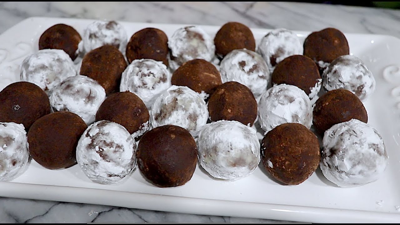 Romopallojen resepti: kuinka valmistaa tämä herkullinen jouluherkku.