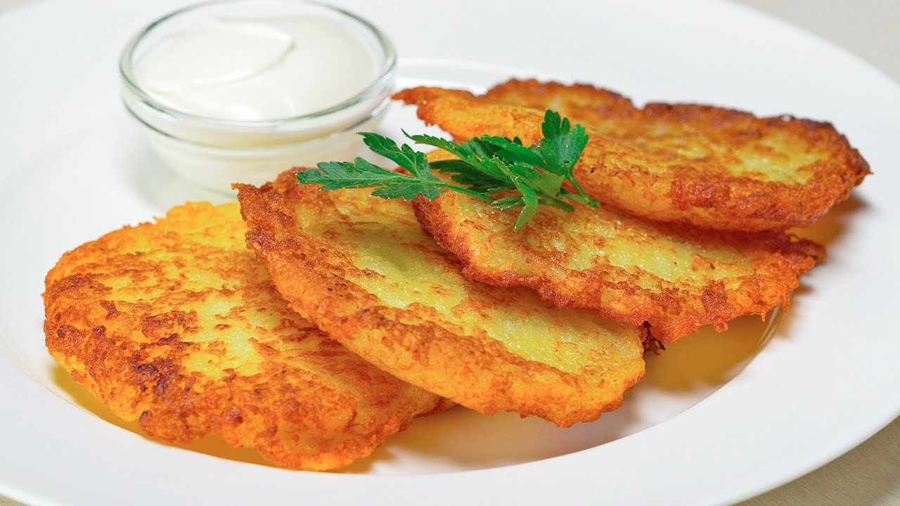 Mausteiset perunapannukakut ovat täyttävä herkku.