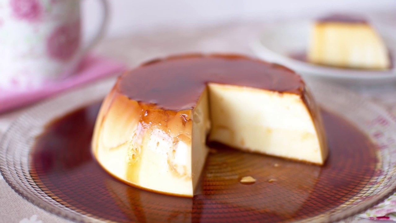 Kuinka valmistaa herkullinen nougat-flan ilman uunia: helppo resepti jouluherkulle