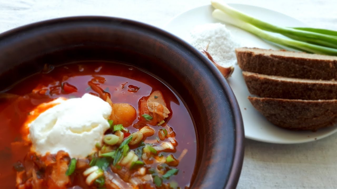 Rakkaus on kuin borssikeitto: se maistuu parhaalta, kun se on kuumaa.
