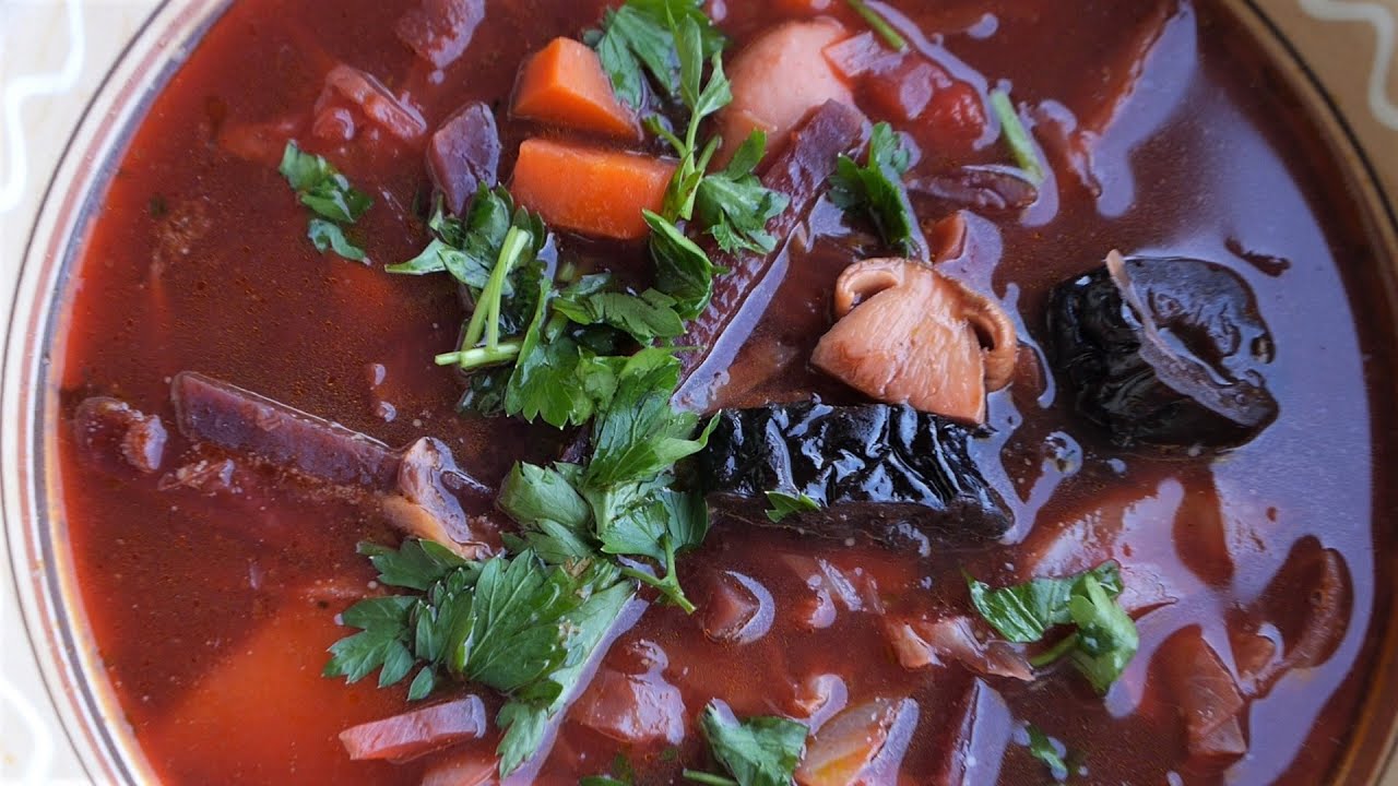 Rakkaus on kuin borssikeitto: se maistuu parhaalta, kun se on kuumaa.