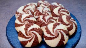 Keksit: leivo ja nauti herkullisista herkkuista.