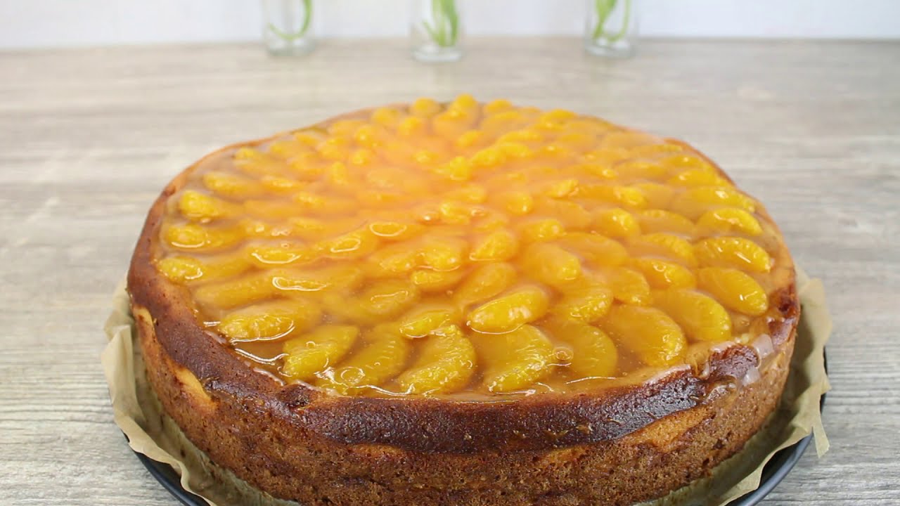 Uuni on päällä, kaikki huolet ovat unohdettuja: ilmava, makea mandariinituorejuustokastike sielulle.