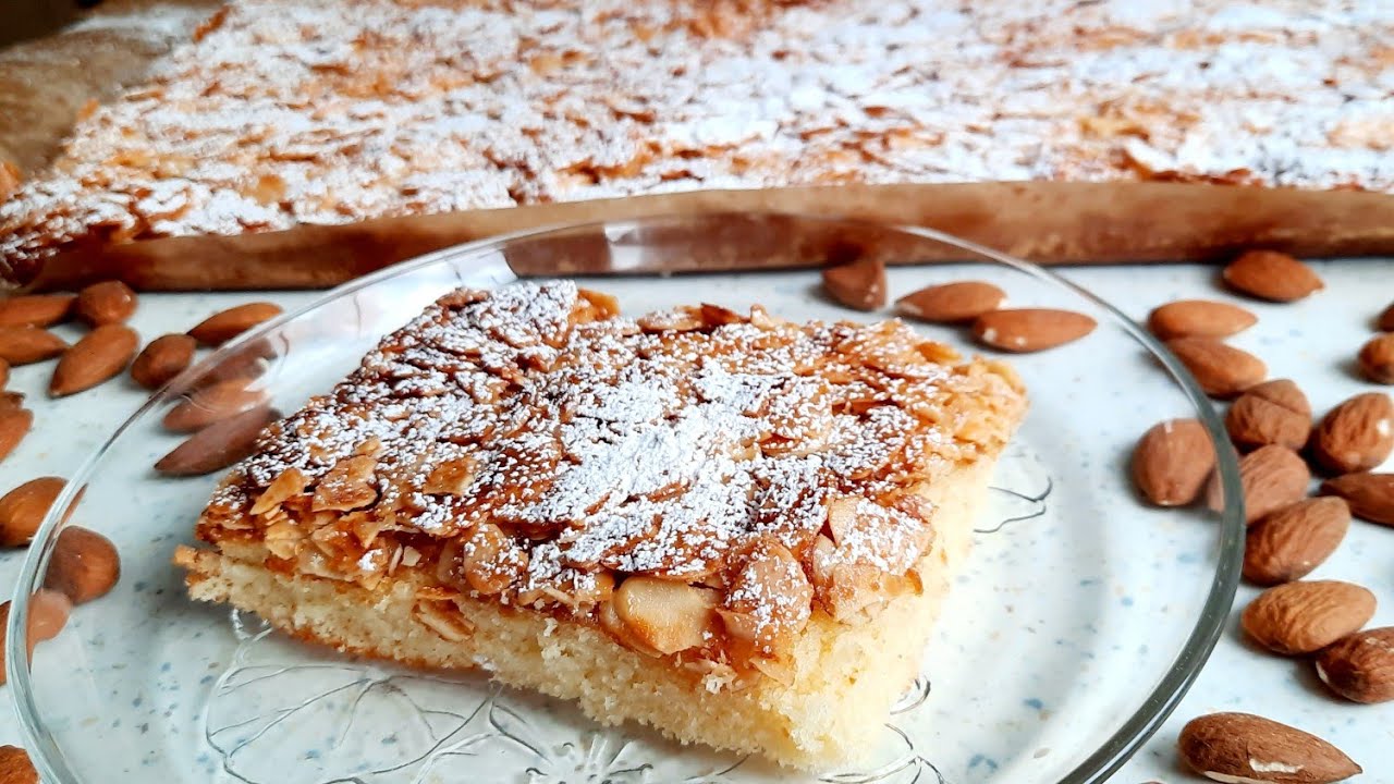 Juhli adventtia tällä herkullisella mantelispekulakakulla.