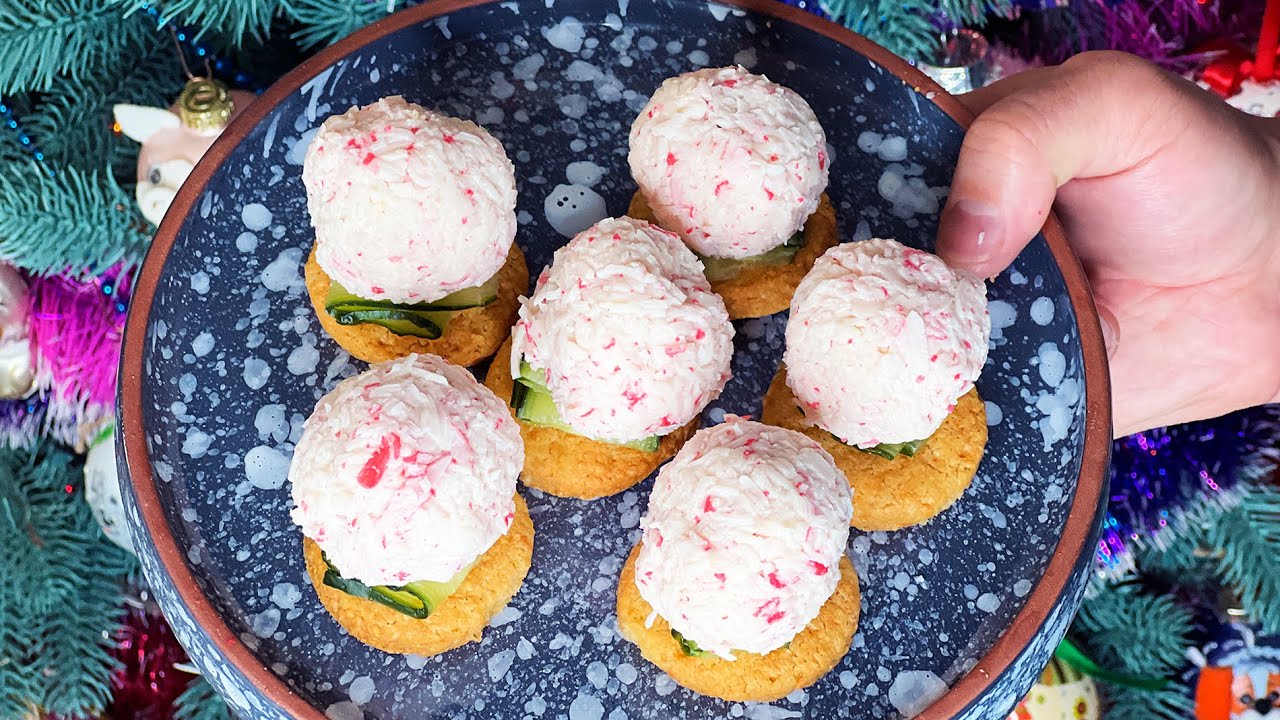 Tylsien voileipien sijaan – mestariteos 20 minuutissa: uudenvuoden alkupala rapukapuloilla ja ranskalaisella kastikkeella