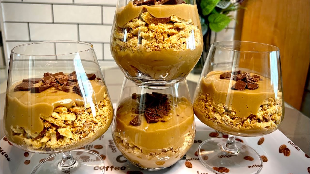 Tämä jälkiruoka maistuu tiramisulta, mutta on paljon helpompi valmistaa.