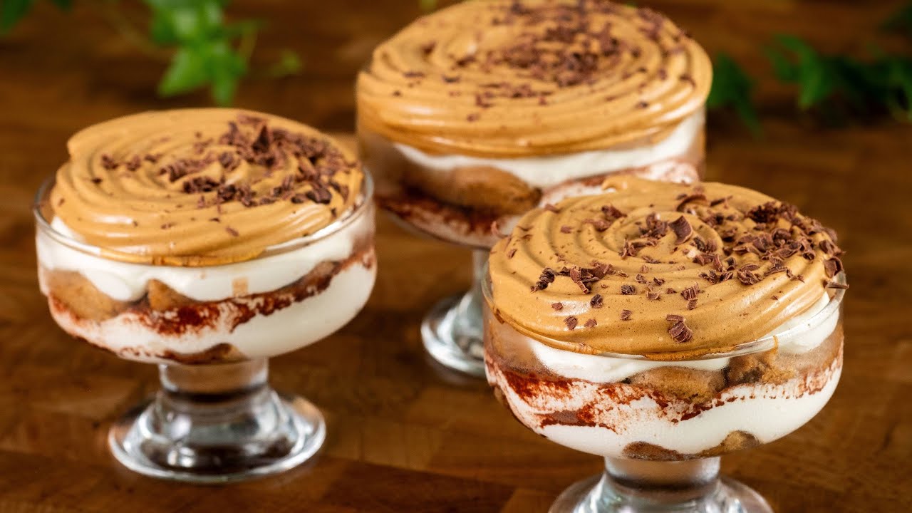 Tämä jälkiruoka maistuu tiramisulta, mutta on paljon helpompi valmistaa.