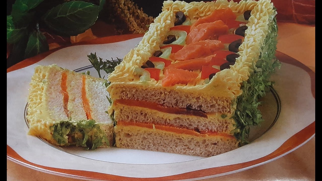 Yksinkertainen ja helppo sandwich-kakku terveelliseen uudenvuoden iltaan.