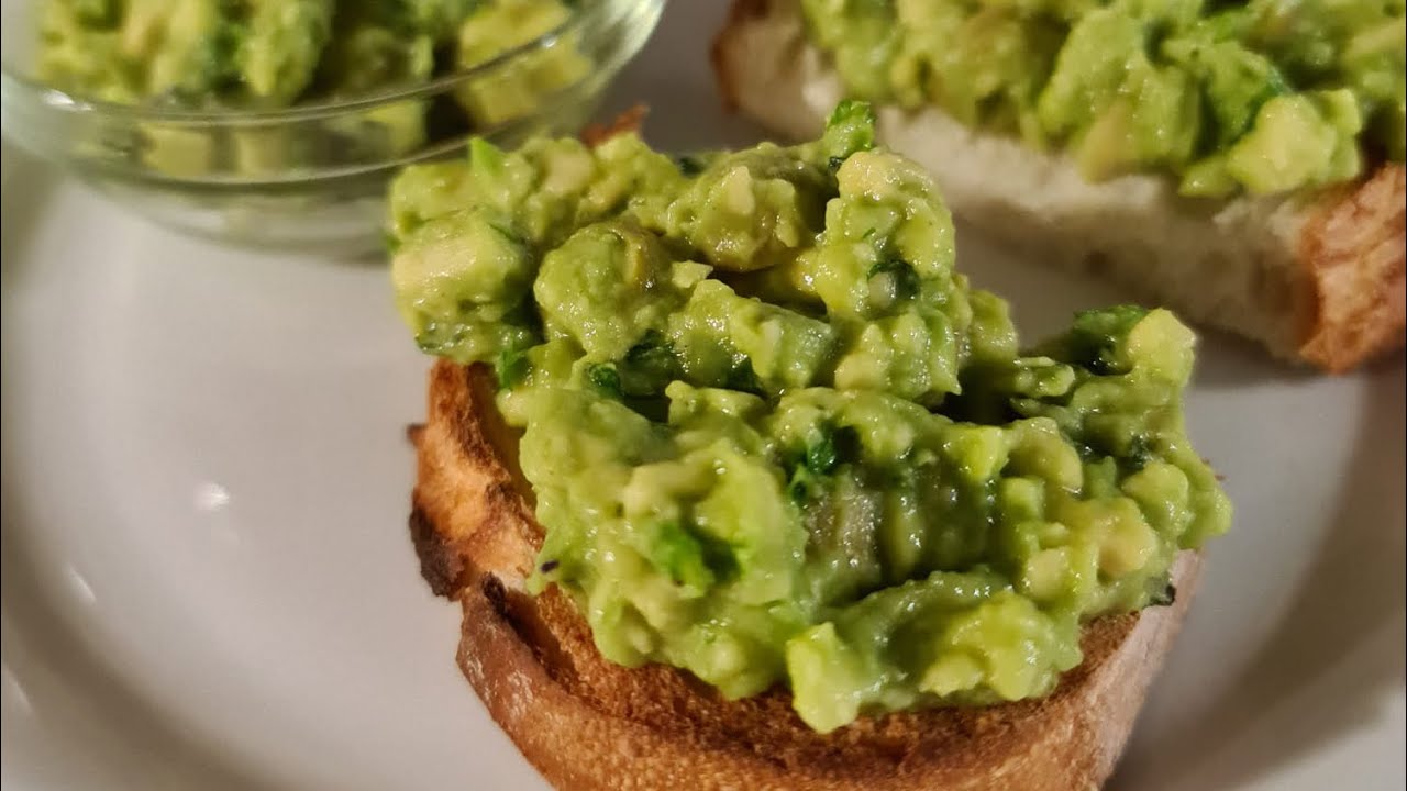 Kuinka valmistaa chanclas, perinteinen ruokalaji Pueblasta.