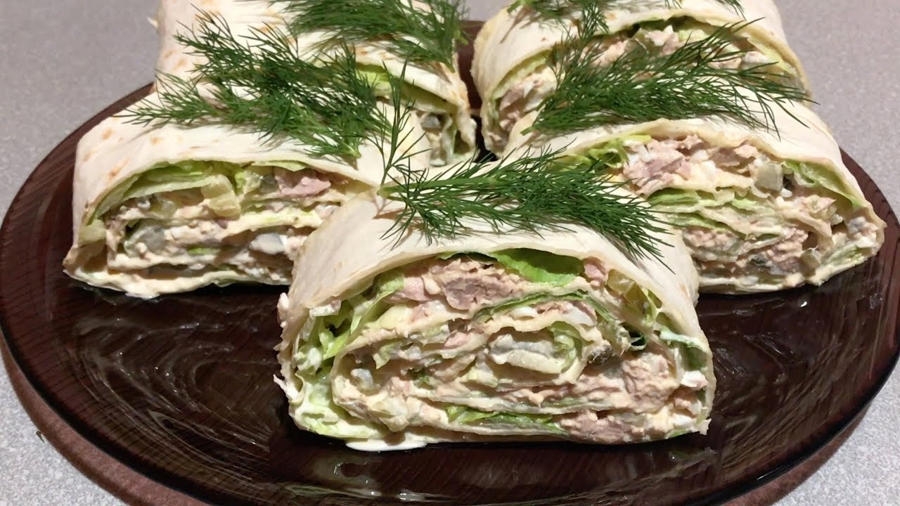 Uunissa paistettu jäähyväiset: tonnikalarullien resepti, joka ratkaisee uudenvuoden alkupalan ongelman 30 minuutissa.