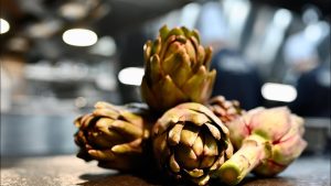 Artisokat ja simpukat – herkullinen ja terveellinen kausiruoka.