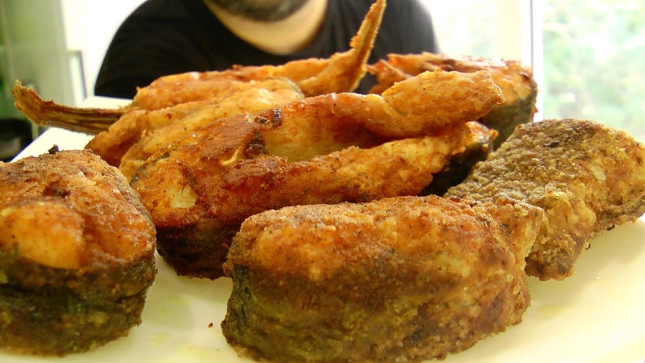 Karpin paistaminen rapeassa leivänmurussa