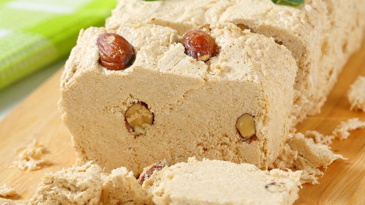 Kuinka valmistaa maapähkinäkaramellia jouluksi: kotitekoinen resepti, johon tarvitaan vain 5 ainesosaa.