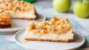 Tämä juustokakku tuo joulun pöytäänne.