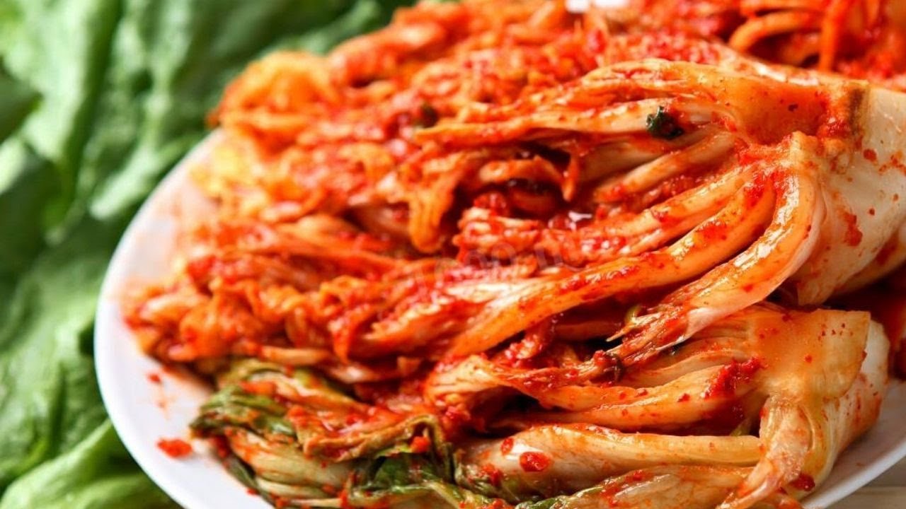 Osta tänä juhlakautena tämä hapankaali, joka todella voi kilpailla muiden kanssa. Se edistää ruoansulatusta ja sisältää vain 30 kaloria annosta kohti.