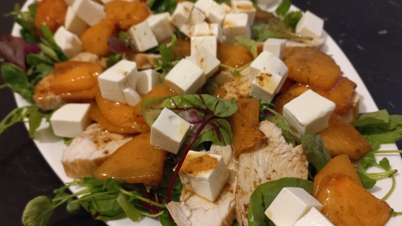 Tämä 8 minuutissa valmistuva salaatti on juhlapäivien ja uudenvuoden hittituote. Se on yksinkertainen, mutta maailman herkullisin.